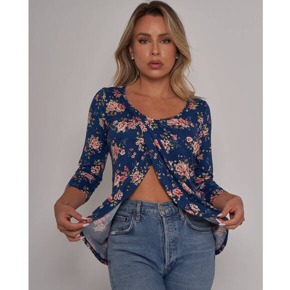 NWT - 3/4 Sleeve Round Neck Overlap Top - Picture 3 of 7